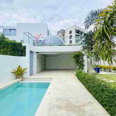 YiZen VIP Luxury Palm Springs Villa In Pattaya Fitness & Recreational Facilities