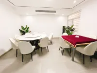Jiuhuashan Fanxu Xiaozhu (Bosom Baodian Shop)