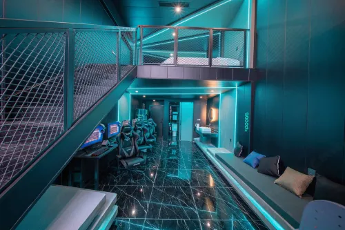 Bobi Xiong E-sports Hotel