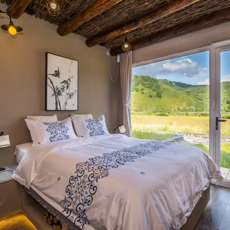 Padding Starry Sky Library Homestay