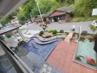 萱木泓璟飯店（涇縣水墨汀溪風景區店）