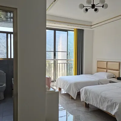 Hushanzhuyuan Agritainment Hotels near Dongjiang Lake Tourist Area