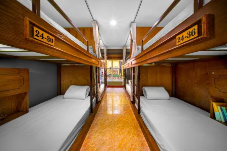Little Charm Hanoi Hostel