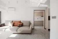 Lingya Apartment