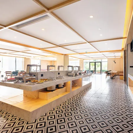 Count Shijia Hotel