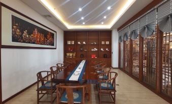 Menglian Ruyi Hotel