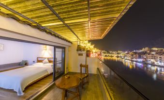 Yuanteng Yuxia Yunshang River View Homestay (Zhenyuan Ancient Town Branch)