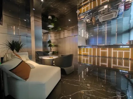 Limitland Hotel (Jinhua Station Branch) Отели рядом с достопримечательностью «Zhejiang Normal University»