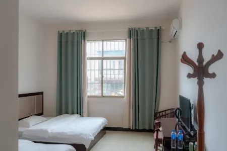 Hongtu Qiufeng Inn Отели рядом с достопримечательностью «Dongchuan Red Land»