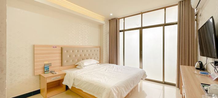 Guiping Guisheng Hotel (Xintiandi Pedestrian Street) Hotels in Guiping