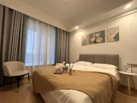 Peach Cinema Apartment