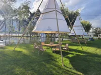 Kunming Yiliang Luye Swan Lake Resort Camp Hotels near Yincui Canyon