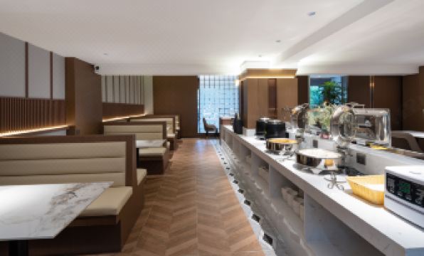 Victoria International Hotel (Maoming High-speed Railway Station Jiayan Branch)