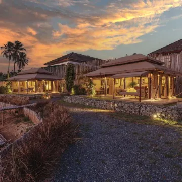 Aladdin Luxury Camp Отели рядом с достопримечательностью «Пристань для яхт Лодочная лагуна»