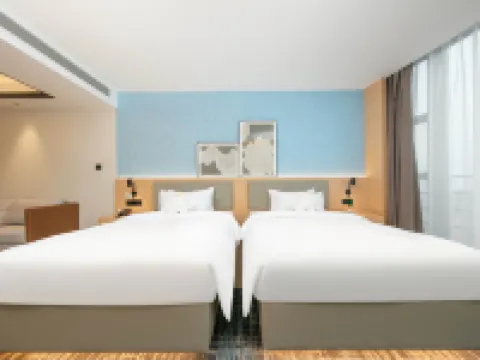 Country Inn & Suites by Radisson Hotel (Guangan Huayingshan) Hotels in Huaying