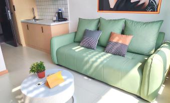 Leju Homestay (Longhu Tianjie Branch)