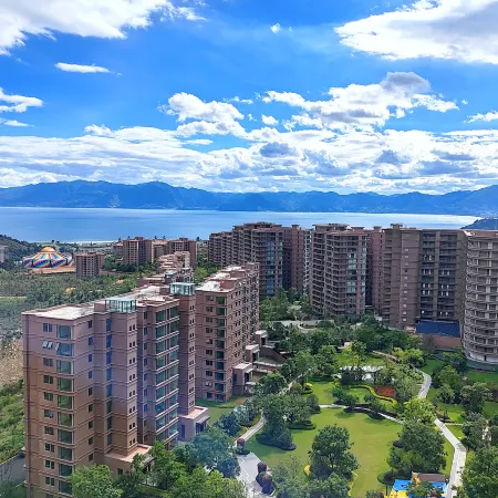 Mercure Yunhu Hotel (Fuxianhu Scenic Area Branch)