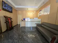 Youning Ruichi Hotel