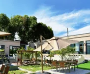 Yalan Heju Homestay (Huocheng Qingshuihe Town Jieyou Princess Lavender Garden)