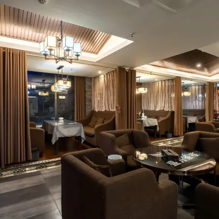 Siji Hotel (Zuogong County)