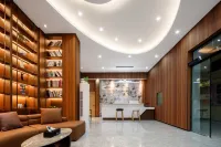 Cloud Holiday Hotel (Zhangzhou Changtai Hello Plaza Store)