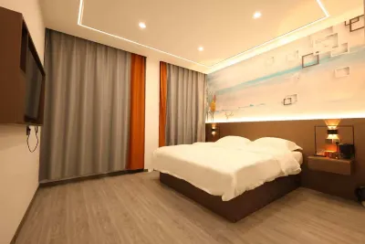 Meihao Four Seasons Hotel (Xin'an Town Government Branch)