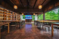 Emeishan Yuezhuang Qingyin Hot Spring Homestay - Rooftop Pools