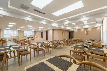 REZEN TASTES HOTEL Dunhuang Отели рядом с Аэропорт Дуньхуан