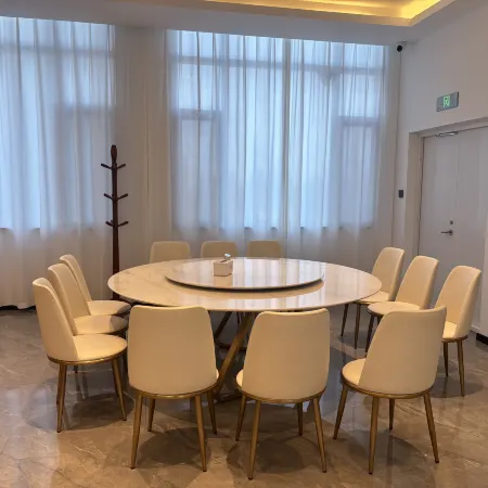 South Taihang Bencao Cultural Park Hotel