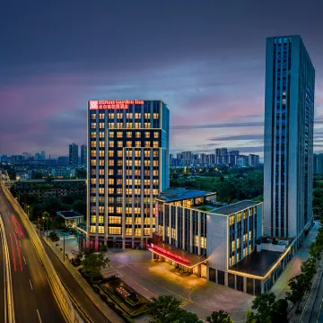 Hilton Garden Inn Cheng Du East Railway Station 明蜀王陵博物館周辺のホテル