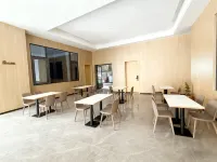 Wuqi Bed and Breakfast (Qingcheng Mountain High-speed Rail Station Branch)