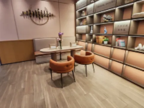 Licheng Huasheng Hotel (Bachu Centery Avenue) Hoteles en Condado de Maralbexi