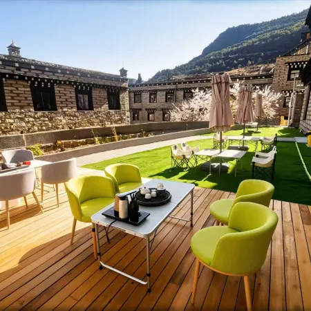 Shiruo・Mountain View & Inner Peace Villa(Shangri-La Town, Daocheng Yading Tourist Visitor Center)