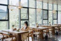 Wushan Yunyu Yunju Hotel - Parkplatz