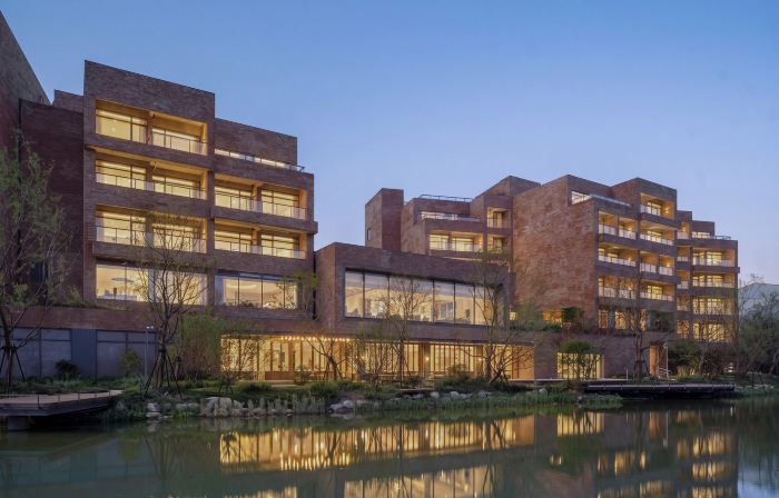 YE HOTEL