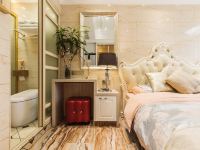 上海BenHUANG公寓 - 江边一室大床房