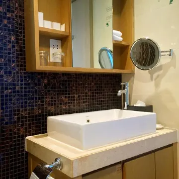 Royal View Hotel Отели рядом с достопримечательностью «Цуен Ван»