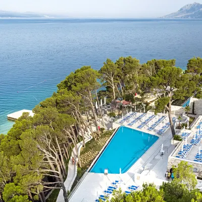 Bluesun Hotel Berulia Hotel berhampiran Pantai Podluka