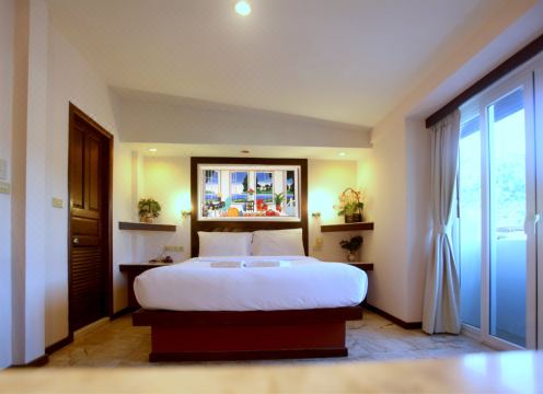 카론 비치 인근 풍경