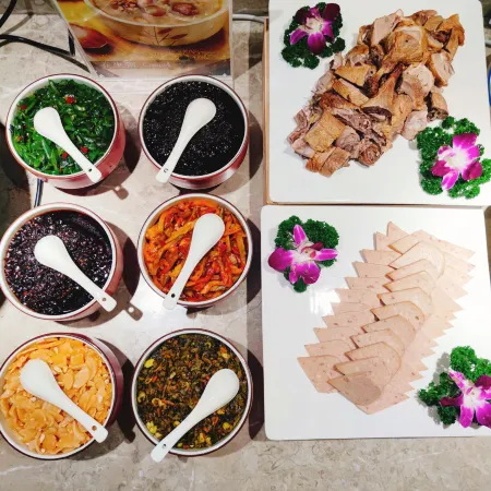 Yitel (Shanghai University Qinghe Road) Отели рядом с достопримечательностью «Qiuxia Garden»