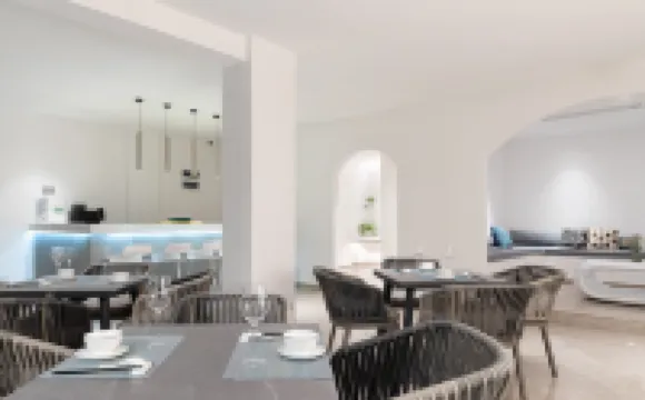 Sound on the Clouds Hotel Santorini, Dali