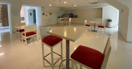 Hotel MX forum buenavista CDMX, Trademark by Wyndham Отели рядом со станцией Autobuses Poniente Station