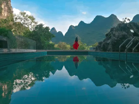 Yangshuo Chashi Hotel (Yulonghe Jiuxian Wharf Branch) Отели рядом с достопримечательностью «Totem Ancient Trail»