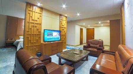 Xiujiang Hotel Отели рядом с достопримечательностью «Yichun University Vocational and Technical College»