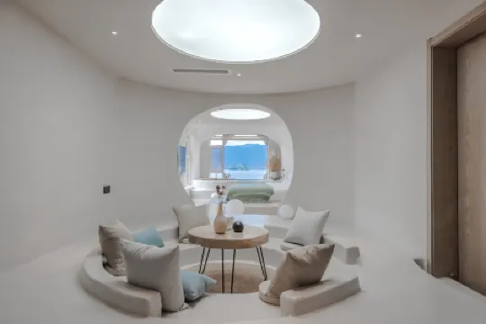 루구 레이크 셉템버 스카이 스테이