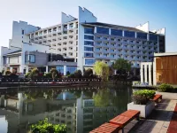 Jinxi Lake Hotel Hotels near Jinlan Beach