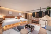 Hengdian Xiaoxishe Homestay (Hengdian Film and Television City Qinwang Palace Branch)