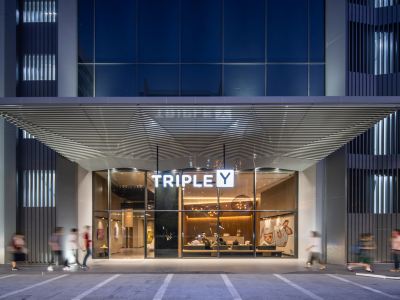 Triple Y Hotel