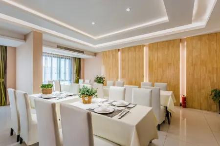 Yuyuan·Meet the Future Hotel (Hangzhou Lin'an Qingshan Lake Scenic Area) Отели рядом с достопримечательностью «Zhejiang A & F University Yijin Campus»