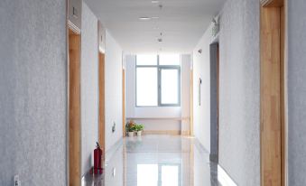 Zhanjiang Langyi Boutique Hotel (Donghai Island Tourist Area Store)